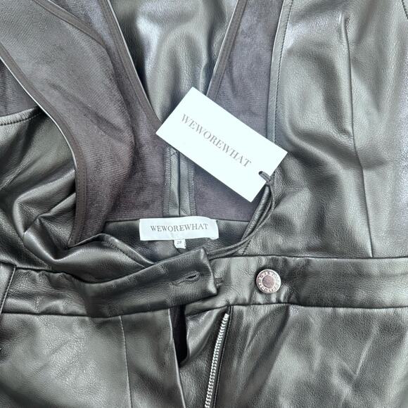 WeWoreWhat Deep V Flare Overall NWT Size 28 - Picture 4 of 4